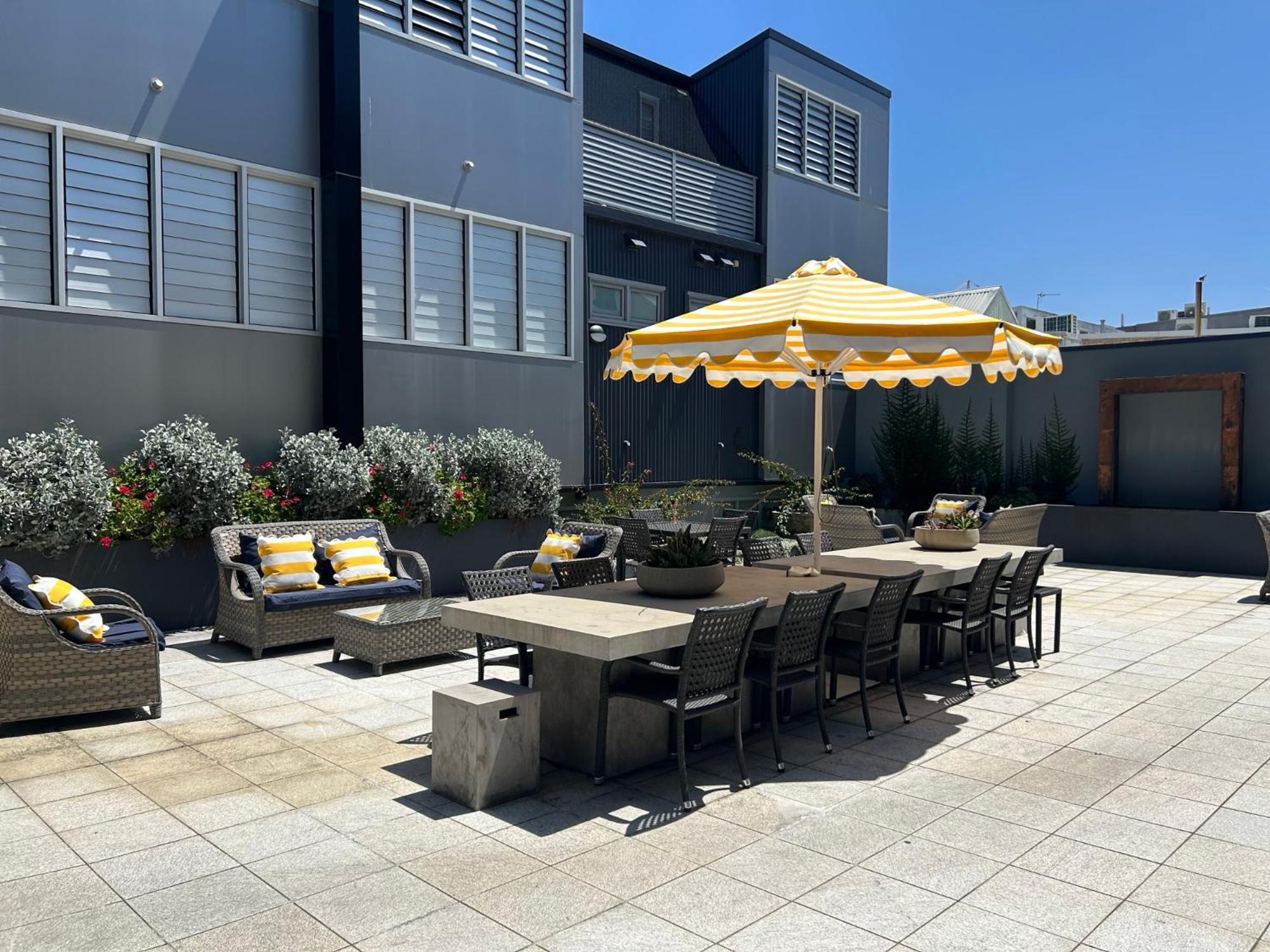 Crown On Darby Newcastle Aparthotel Εξωτερικό φωτογραφία